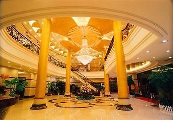 New Plum Garden Seasons Hotel - Shenzhen Zhucun  Екстер'єр фото