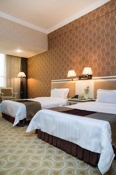 New Plum Garden Seasons Hotel - Shenzhen Zhucun  Екстер'єр фото
