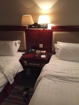 New Plum Garden Seasons Hotel - Shenzhen Zhucun  Екстер'єр фото